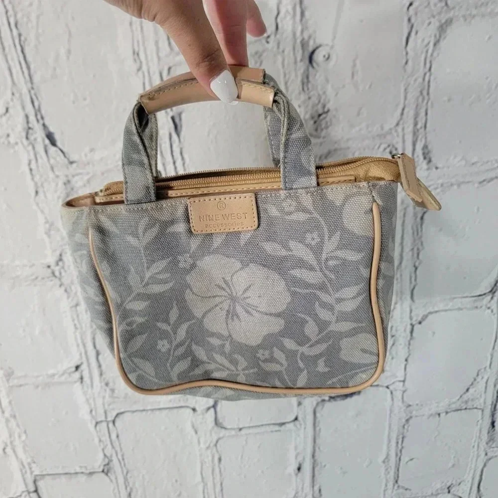 Nine WEST Mini Tropical Floral Cosmetic Carry Case Makeup Bag Zip Close Small OS